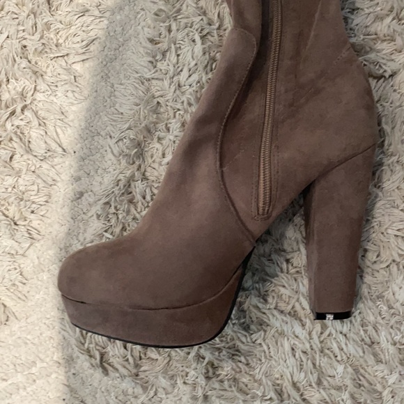 Thigh high suede heels - Picture 2 of 5